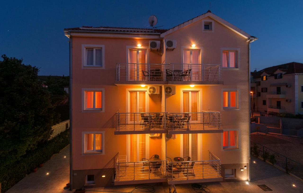 Apartments Island Beat Supetar Exterior photo