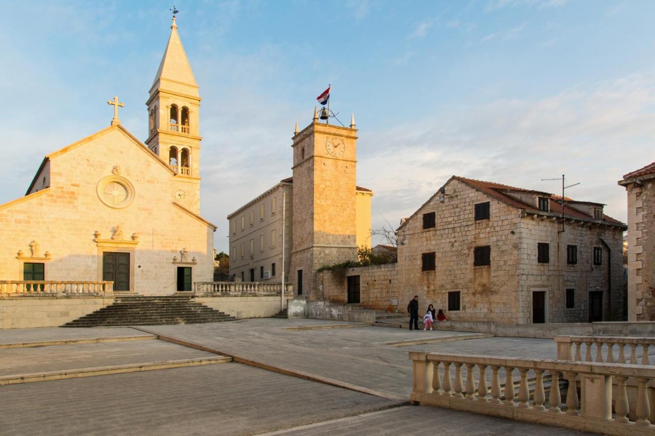 Apartments Island Beat Supetar Exterior photo