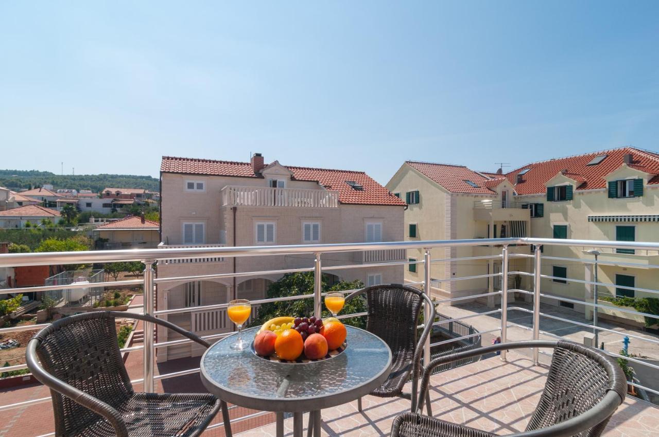 Apartments Island Beat Supetar Exterior photo