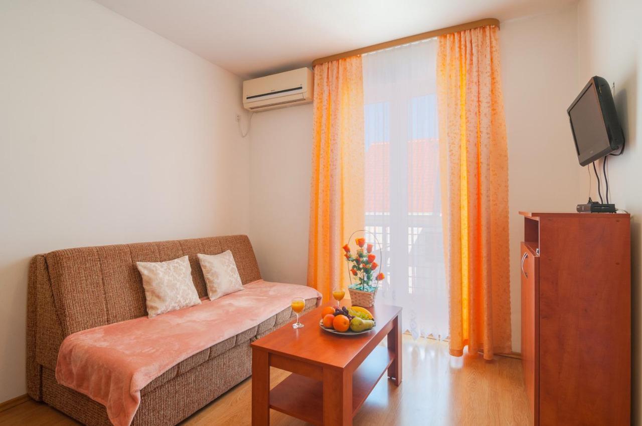 Apartments Island Beat Supetar Exterior photo